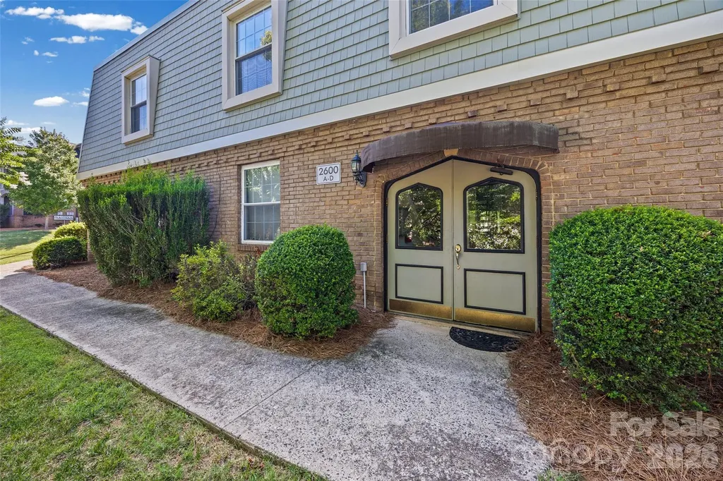 2600 Park Road Charlotte NC 28209