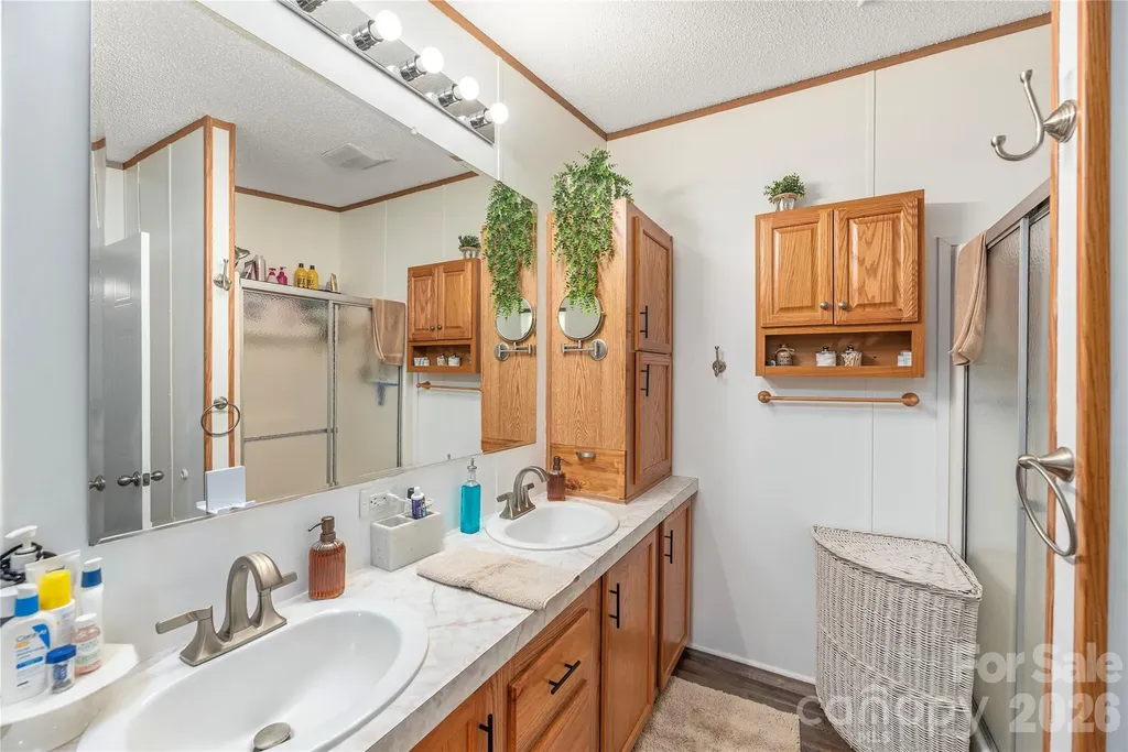 40 Farmstead Road Leicester NC 28748
