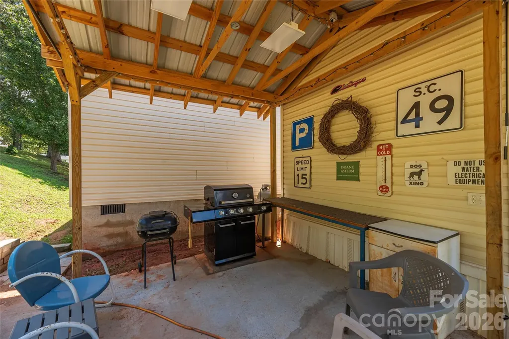 40 Farmstead Road Leicester NC 28748