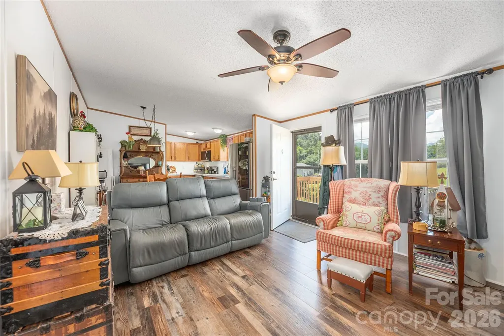 40 Farmstead Road Leicester NC 28748