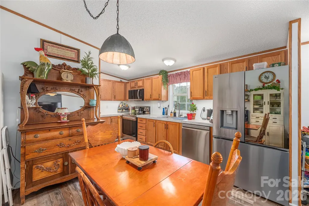 40 Farmstead Road Leicester NC 28748