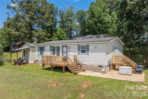 40 Farmstead Road Leicester NC 28748
