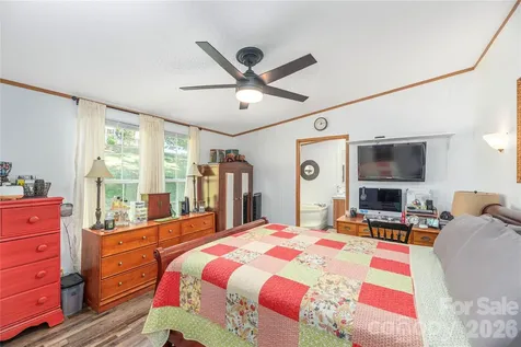 40 Farmstead Road Leicester NC 28748