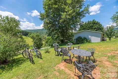 40 Farmstead Road Leicester NC 28748