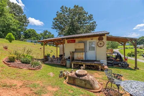 40 Farmstead Road Leicester NC 28748