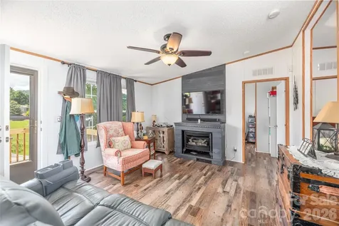 40 Farmstead Road Leicester NC 28748