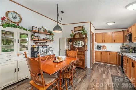 40 Farmstead Road Leicester NC 28748