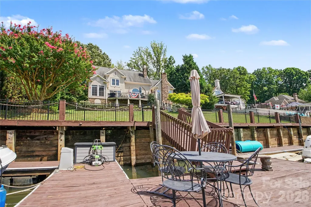 21300 Blakely Shores Drive Cornelius NC 28031