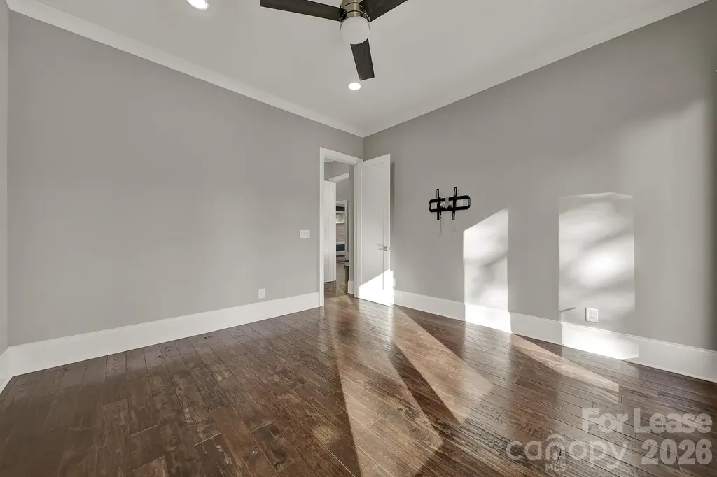 2011 Sharon Avenue Charlotte NC 28211