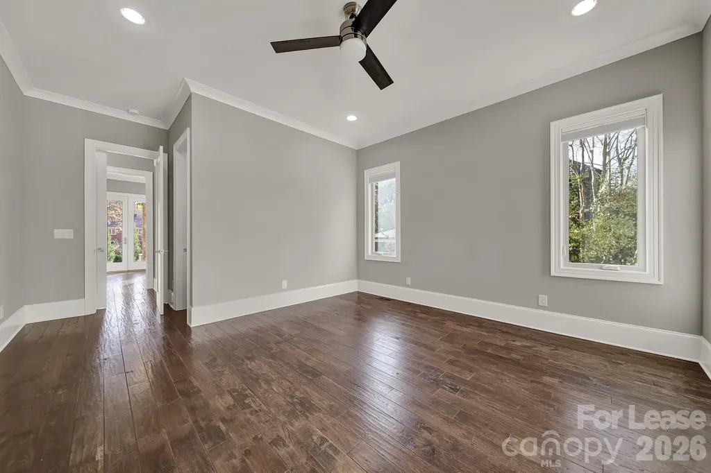 2011 Sharon Avenue Charlotte NC 28211