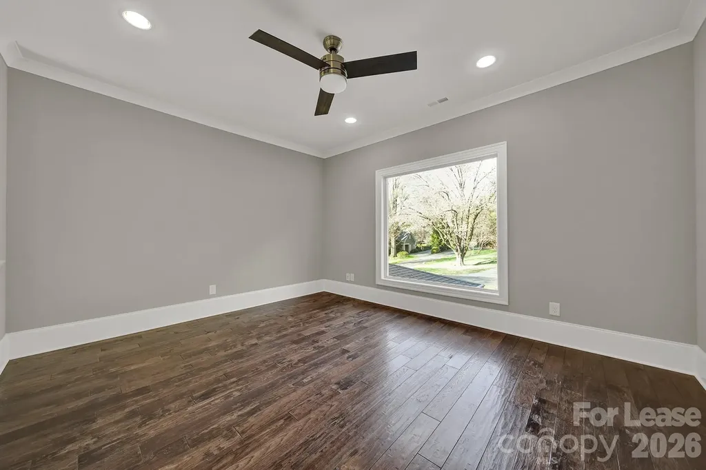 2011 Sharon Avenue Charlotte NC 28211