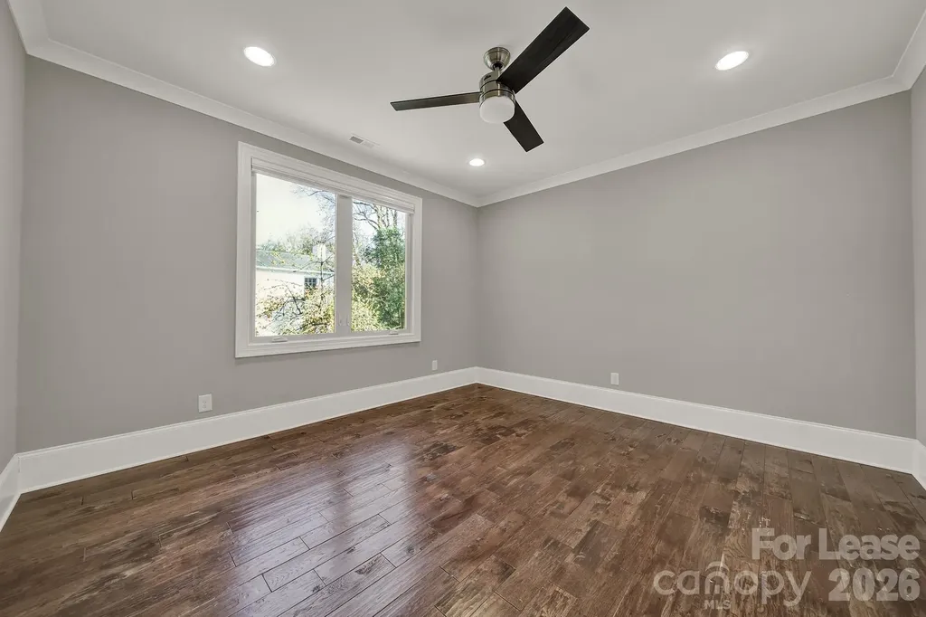 2011 Sharon Avenue Charlotte NC 28211