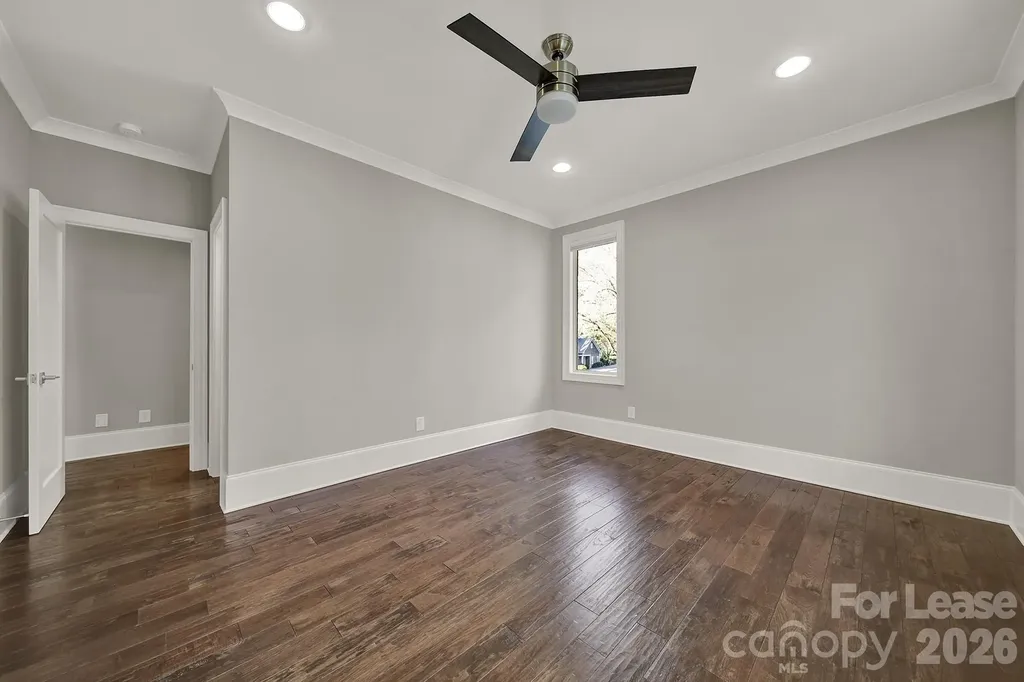 2011 Sharon Avenue Charlotte NC 28211