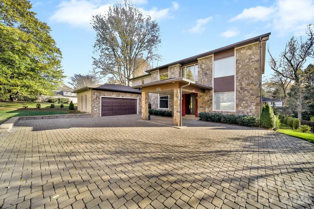 2011 Sharon Avenue Charlotte NC 28211