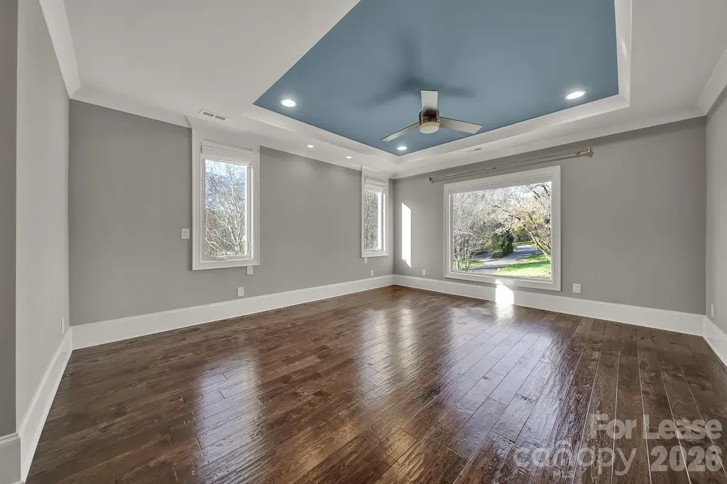 2011 Sharon Avenue Charlotte NC 28211