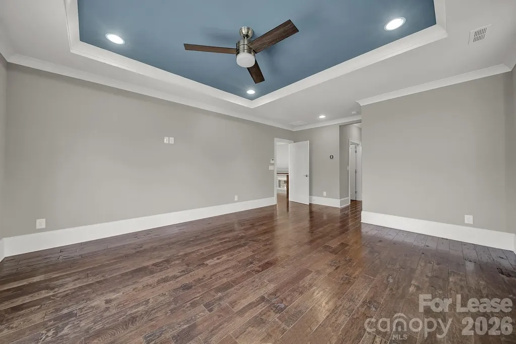 2011 Sharon Avenue Charlotte NC 28211