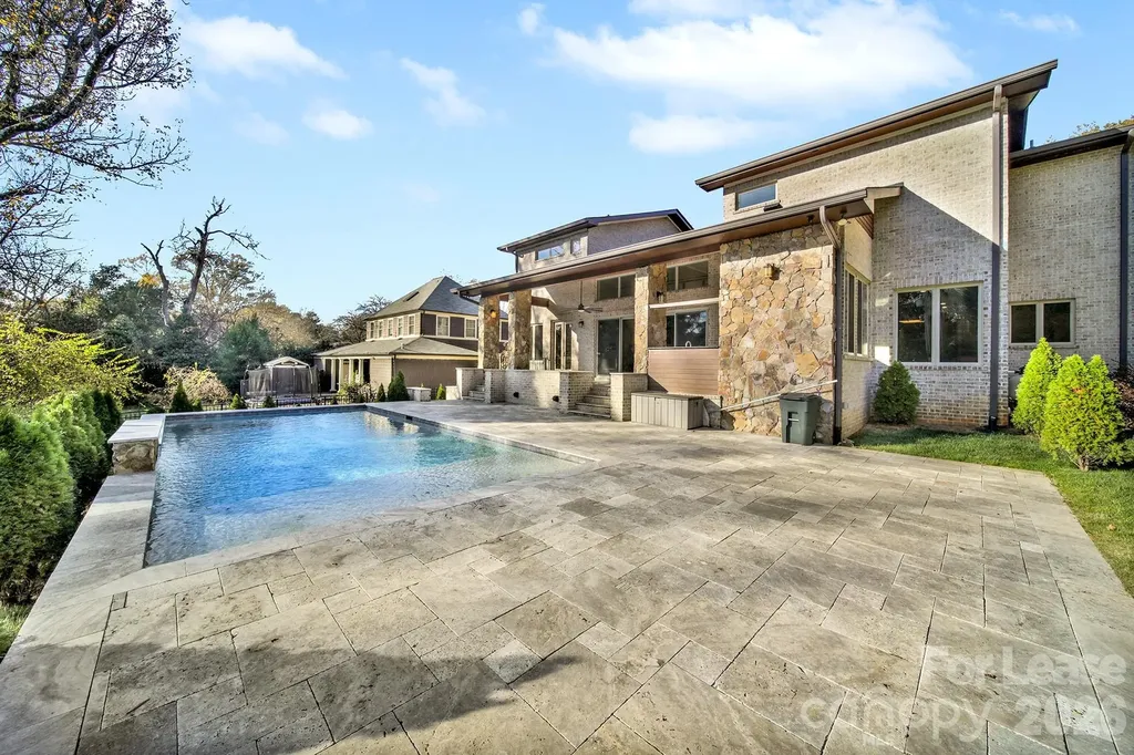 2011 Sharon Avenue Charlotte NC 28211