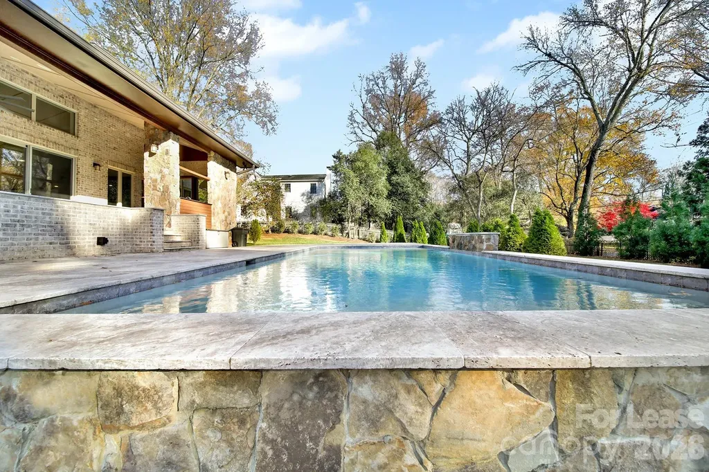 2011 Sharon Avenue Charlotte NC 28211