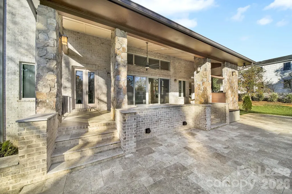 2011 Sharon Avenue Charlotte NC 28211
