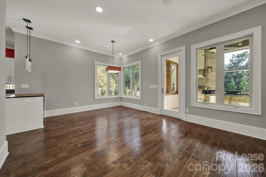 2011 Sharon Avenue Charlotte NC 28211