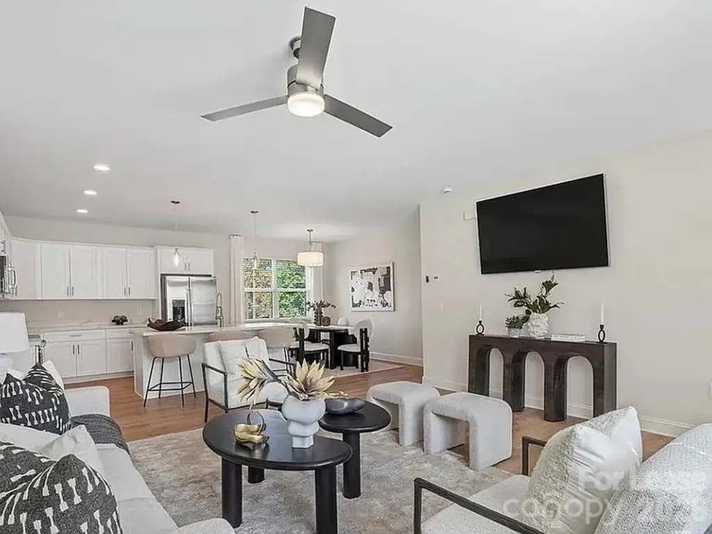 1104 Wonder Way Charlotte NC 28208