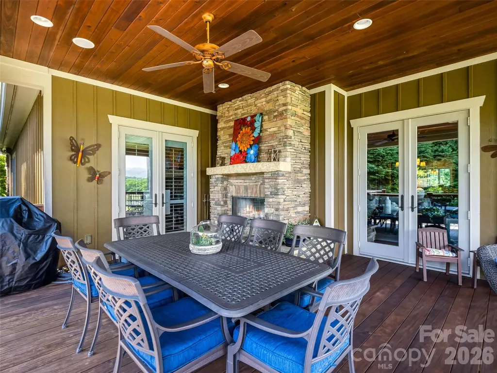 280 Walnut Hollow Road Brevard NC 28712