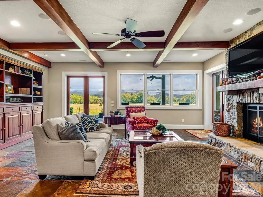 280 Walnut Hollow Road Brevard NC 28712