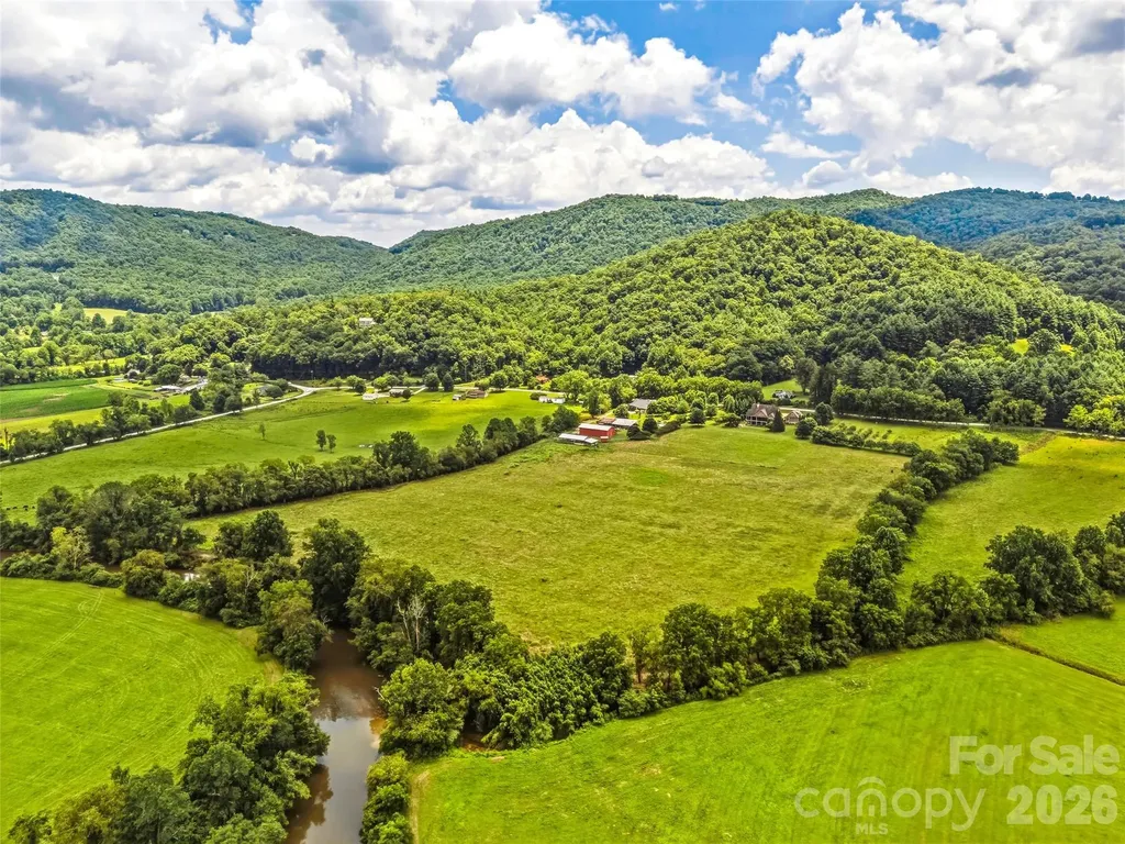 280 Walnut Hollow Road Brevard NC 28712