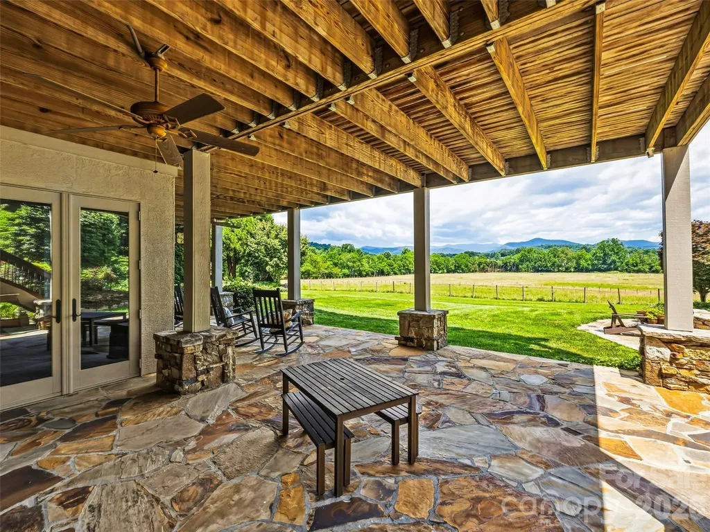 280 Walnut Hollow Road Brevard NC 28712