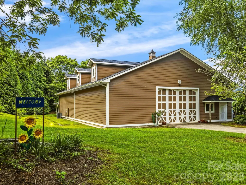280 Walnut Hollow Road Brevard NC 28712