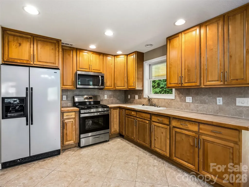 280 Walnut Hollow Road Brevard NC 28712