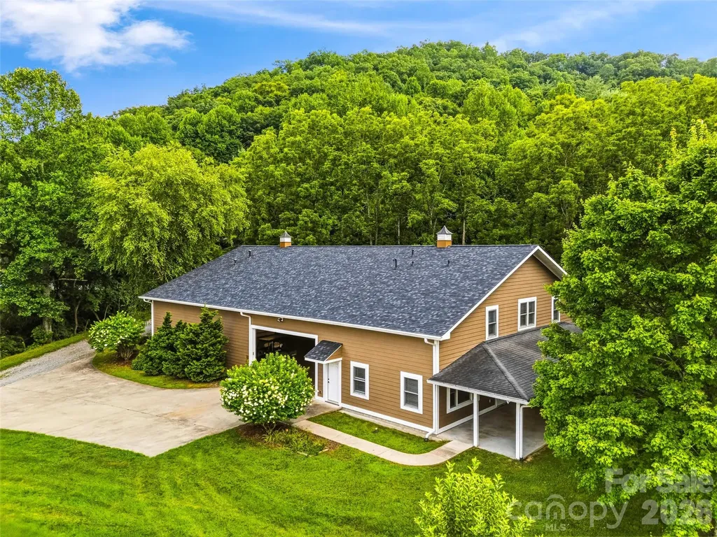280 Walnut Hollow Road Brevard NC 28712