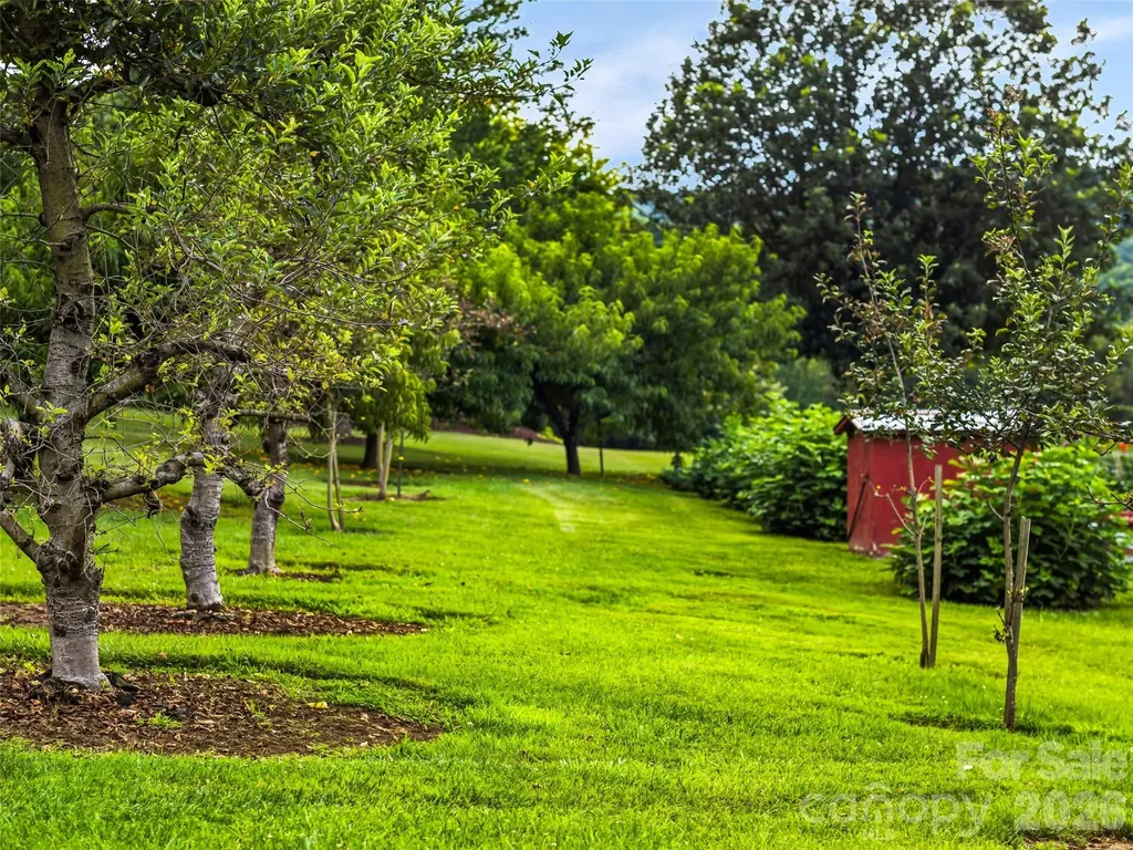 280 Walnut Hollow Road Brevard NC 28712