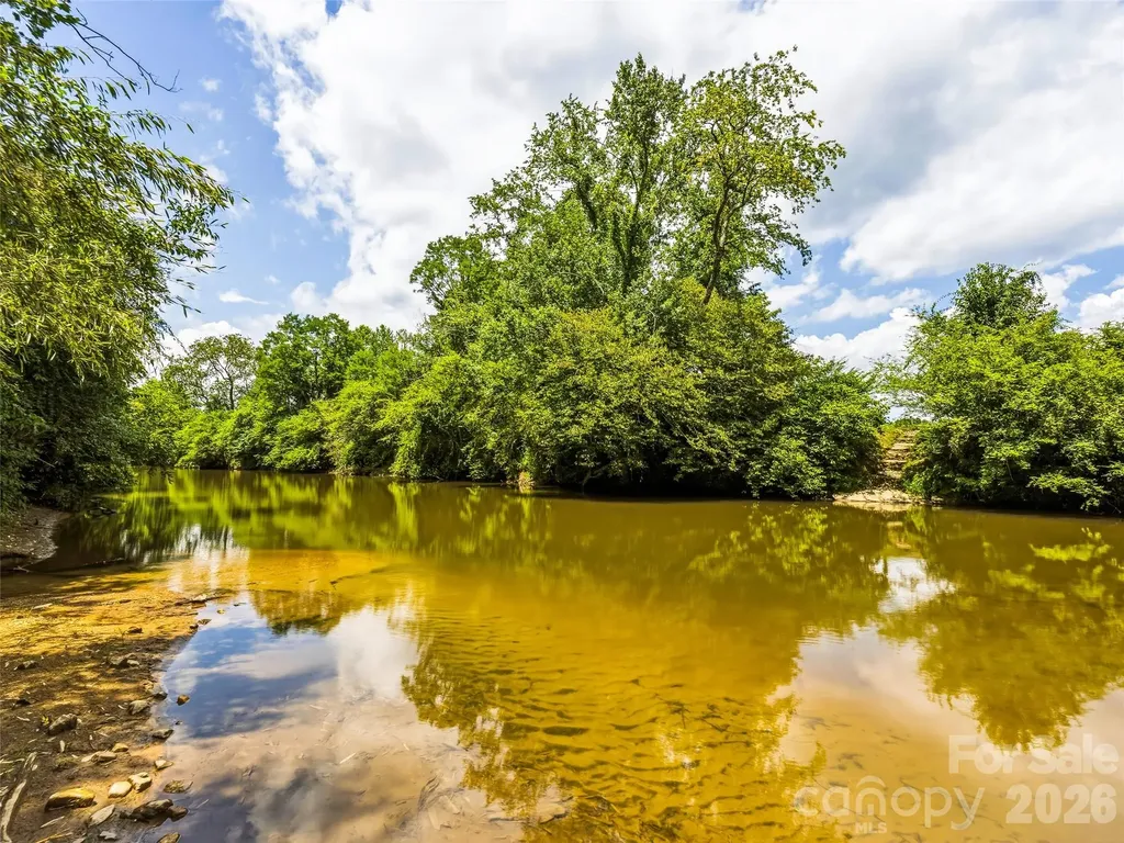 280 Walnut Hollow Road Brevard NC 28712