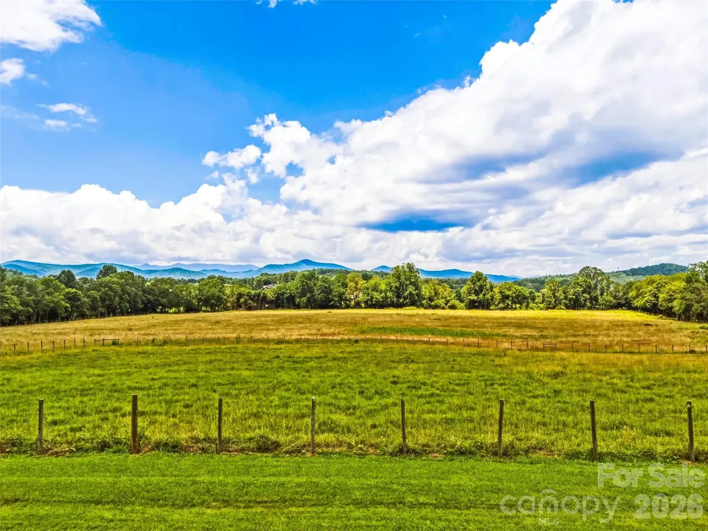 280 Walnut Hollow Road Brevard NC 28712
