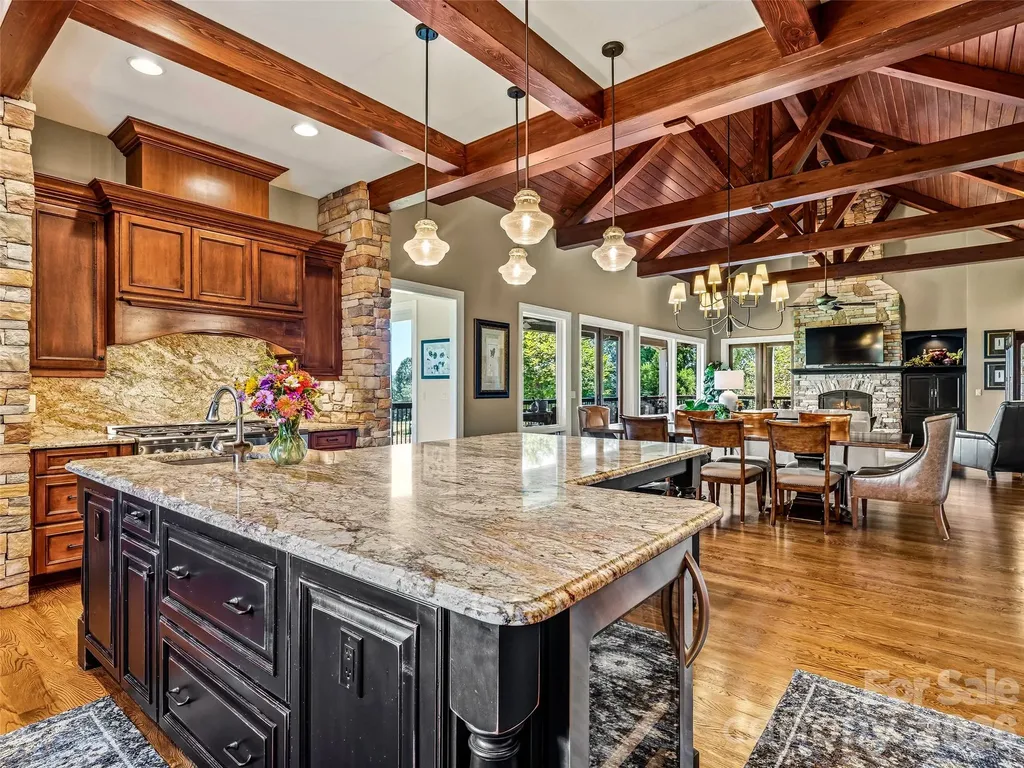 280 Walnut Hollow Road Brevard NC 28712