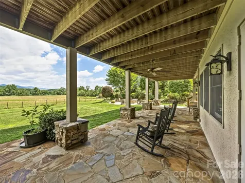 280 Walnut Hollow Road Brevard NC 28712