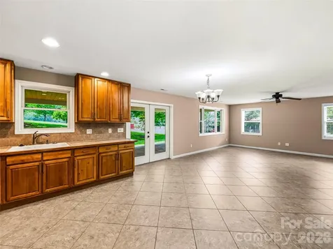 280 Walnut Hollow Road Brevard NC 28712