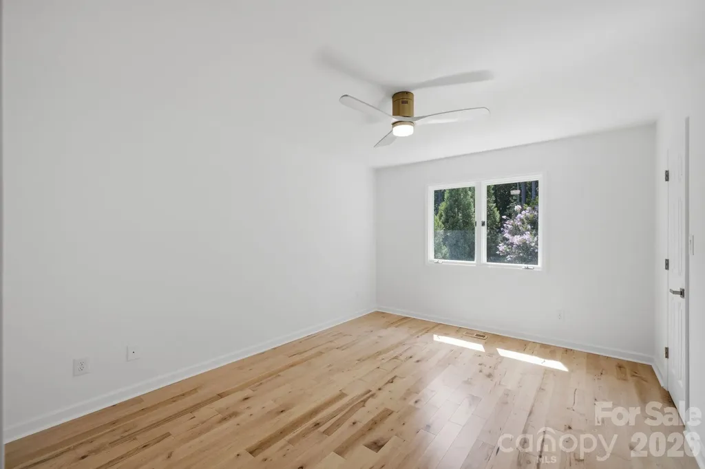 2494 Cherry Lane Denver NC 28037
