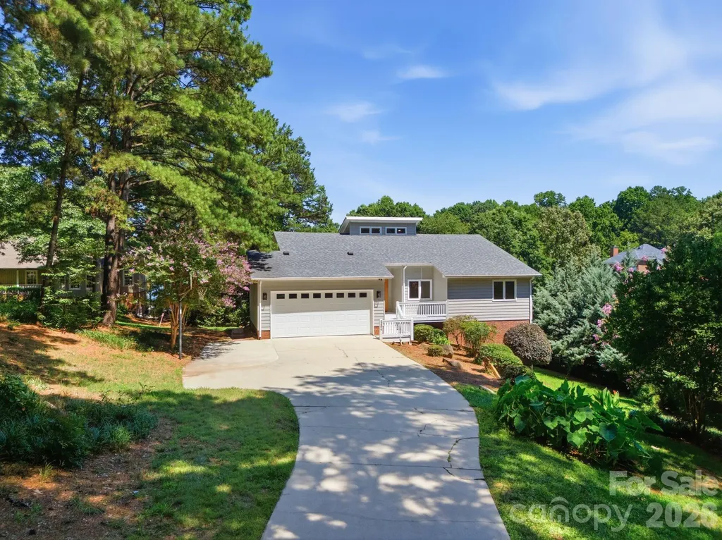 2494 Cherry Lane Denver NC 28037