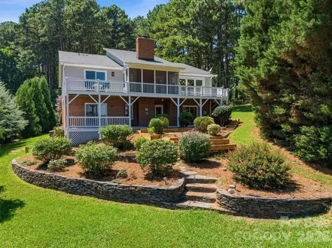 2494 Cherry Lane Denver NC 28037
