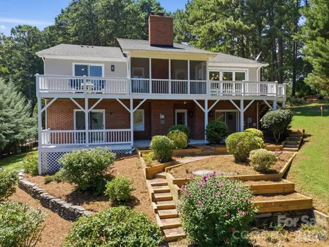 2494 Cherry Lane Denver NC 28037