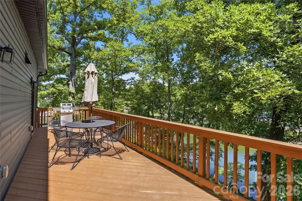 18532 Rosapenny Road Charlotte NC 28278