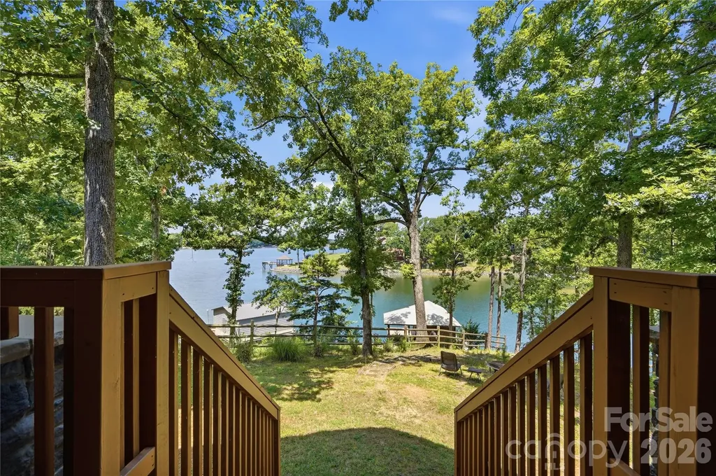 18532 Rosapenny Road Charlotte NC 28278