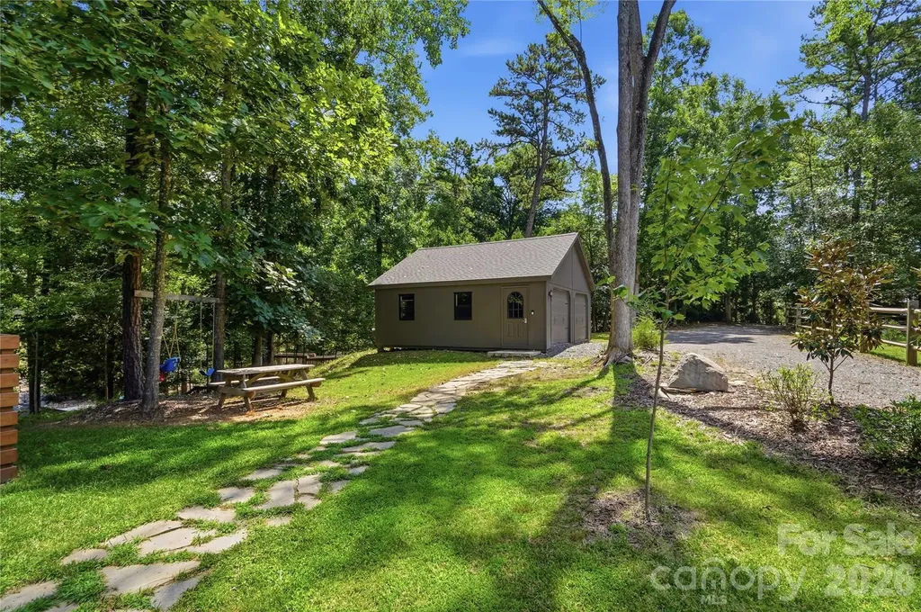 18532 Rosapenny Road Charlotte NC 28278
