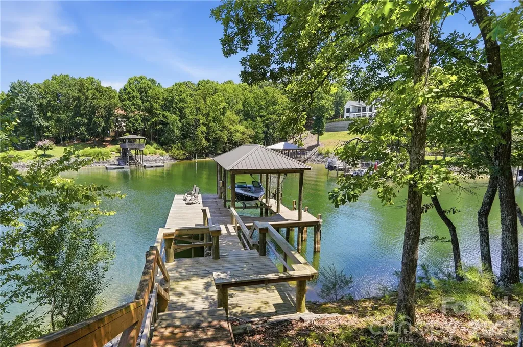 18532 Rosapenny Road Charlotte NC 28278