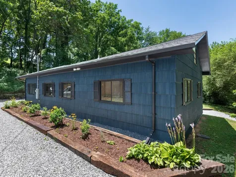 78 Travis Street Clyde NC 28721