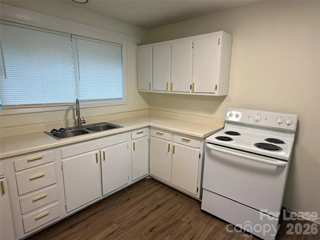 544 Blendwood Drive Charlotte NC 28215