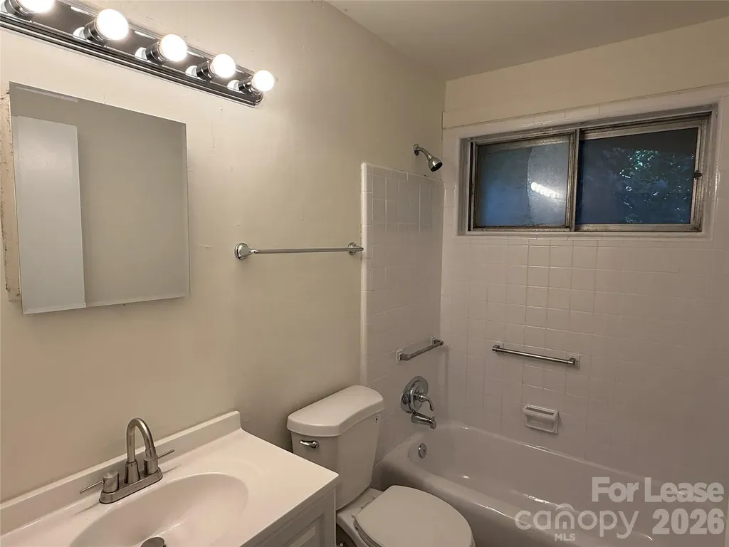 544 Blendwood Drive Charlotte NC 28215