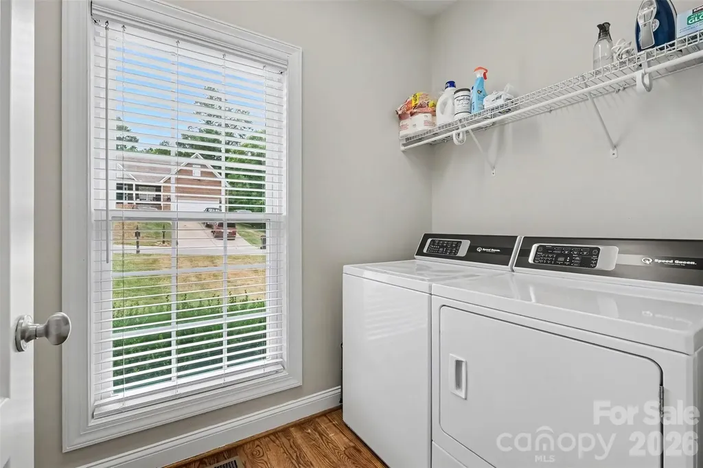 765 Sloan Street Denver NC 28037